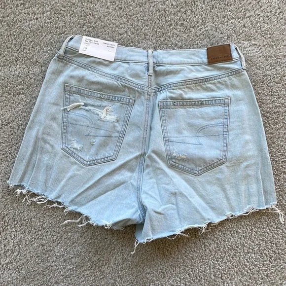 American Eagle Highest Rise 90s Boyfriend Short - Picture 5 of 10